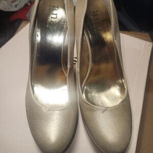 a.n.a Nude/Taupe Platform Stiletto Heels 8M